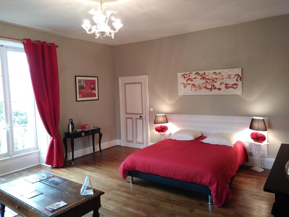 Les Hotes Du Prieure Bed & Breakfast Treize-Vents Exterior photo